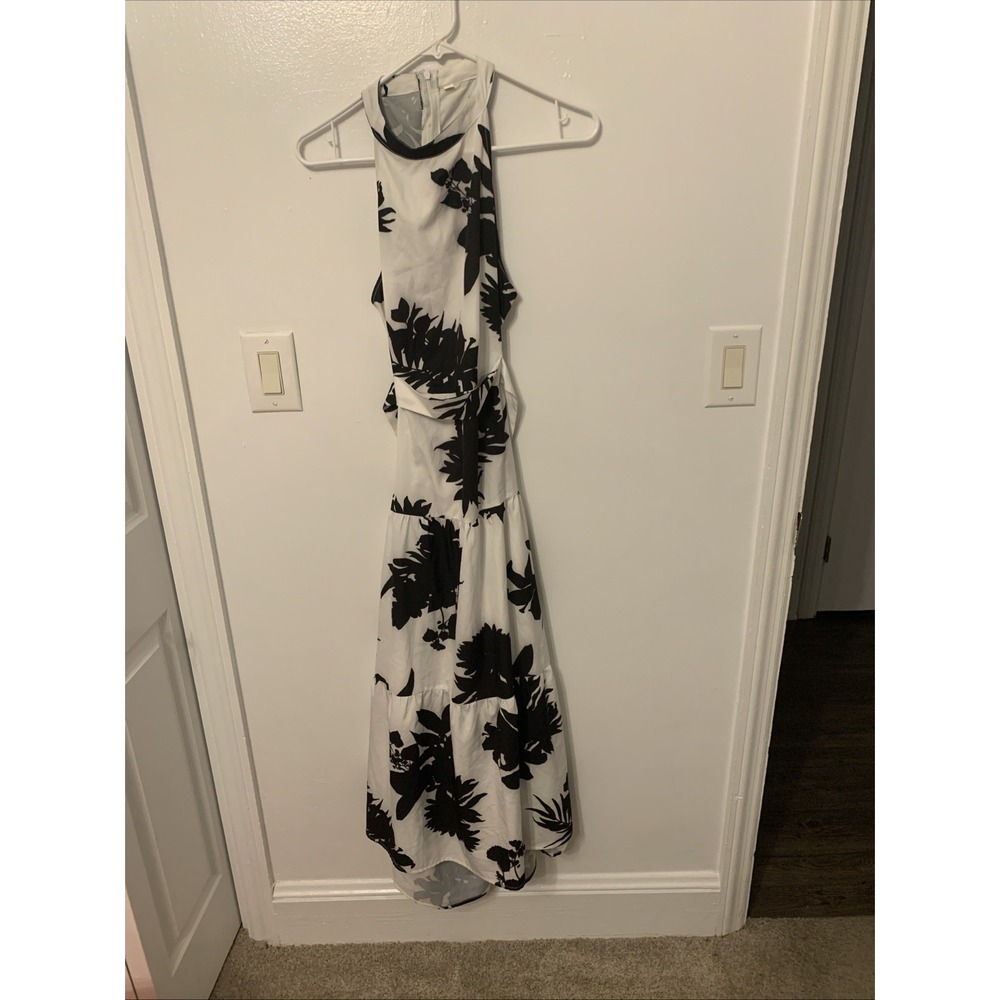 SheIn Floral Maxi Dress Womens Medium Black White Sleeveless Open Back Tiered